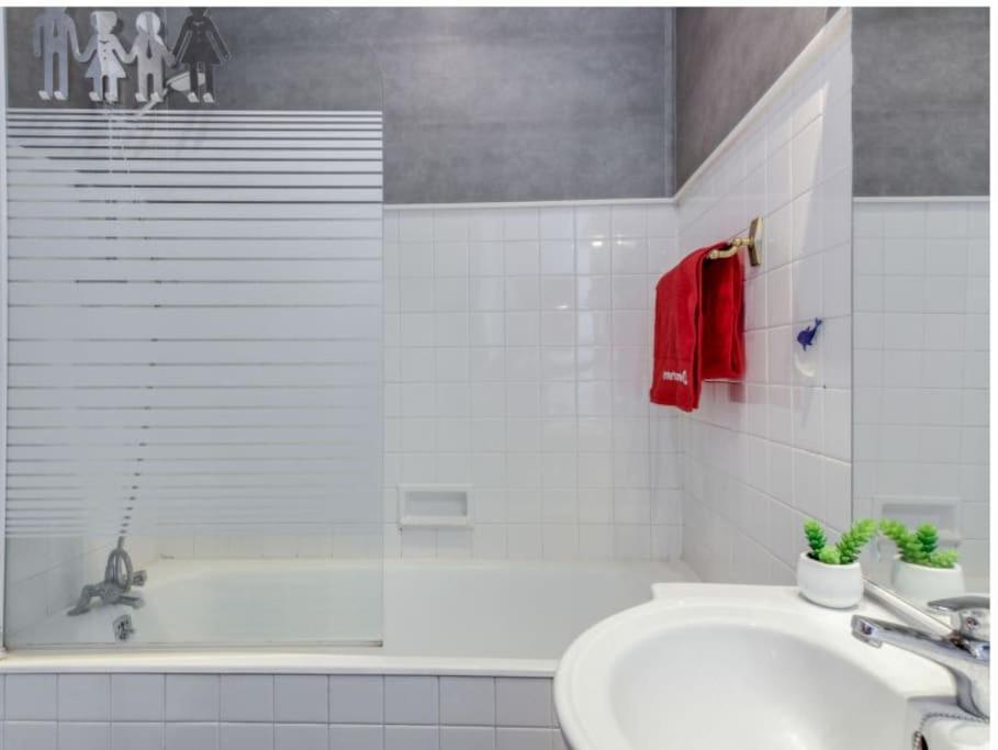 Oleta Apartment ดีนาร์ ภายนอก รูปภาพ